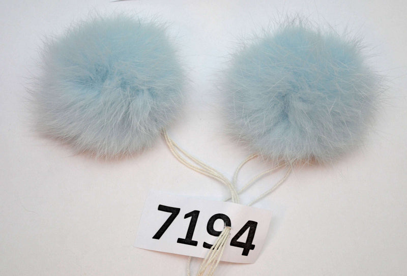 blue rabbit pom pom