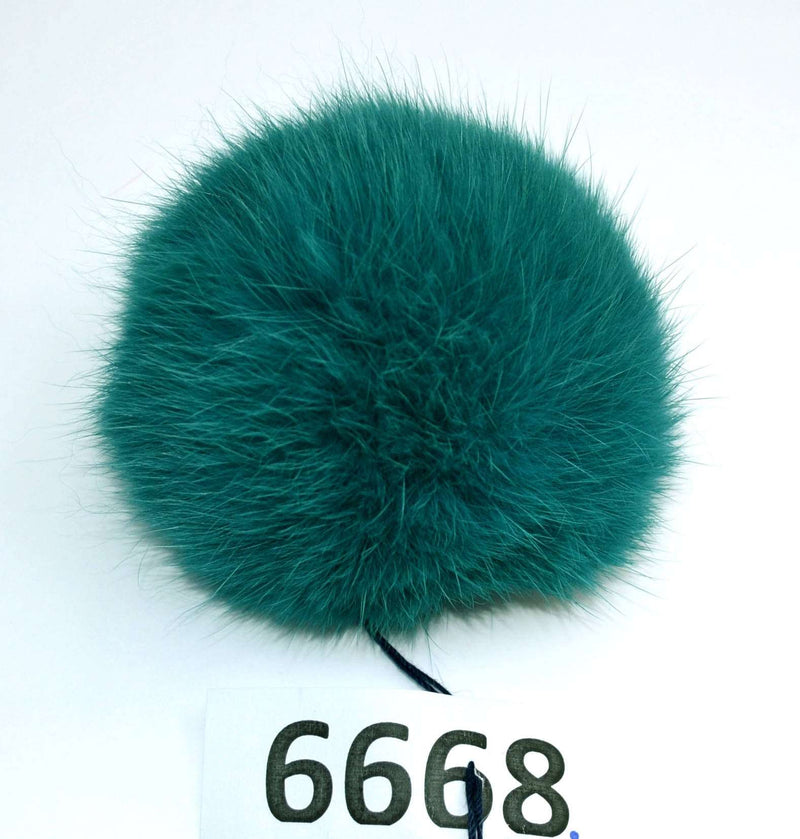 green rabbit pom pom
