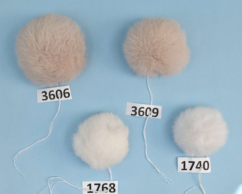 white rabbit pom pom