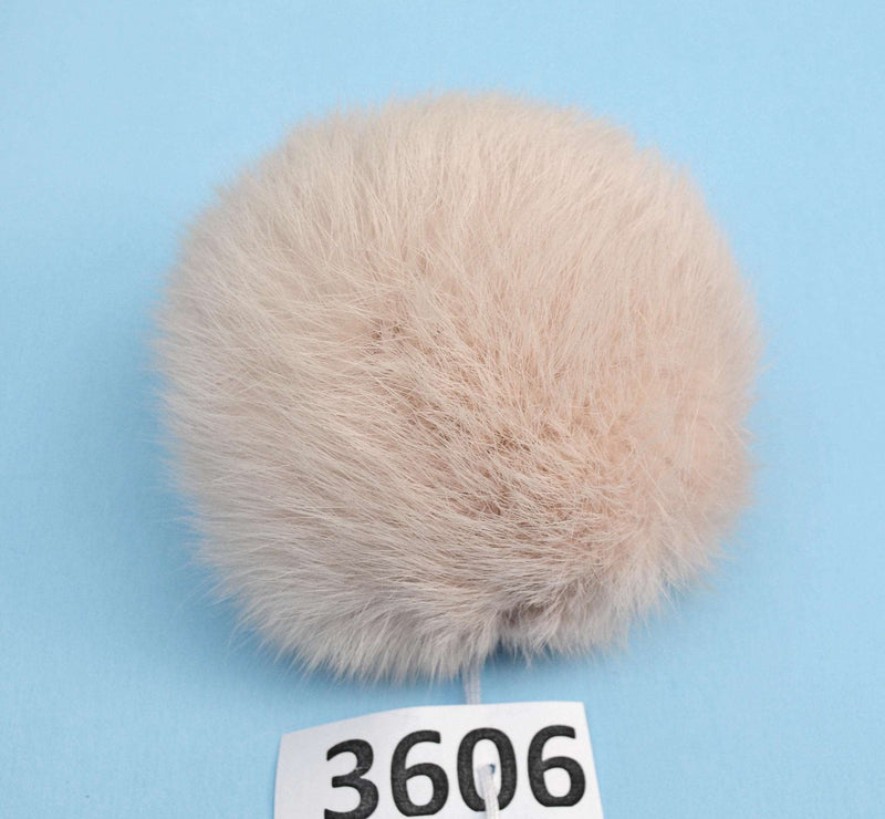 cream rabbit pom pom