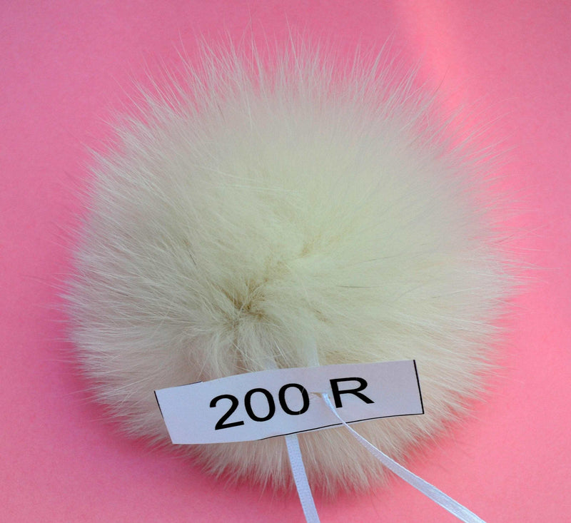 ivory pom pom, white pom pom