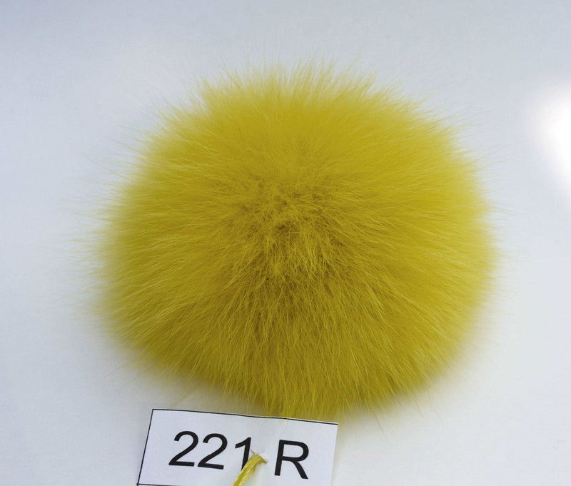 yellow fox pom pom