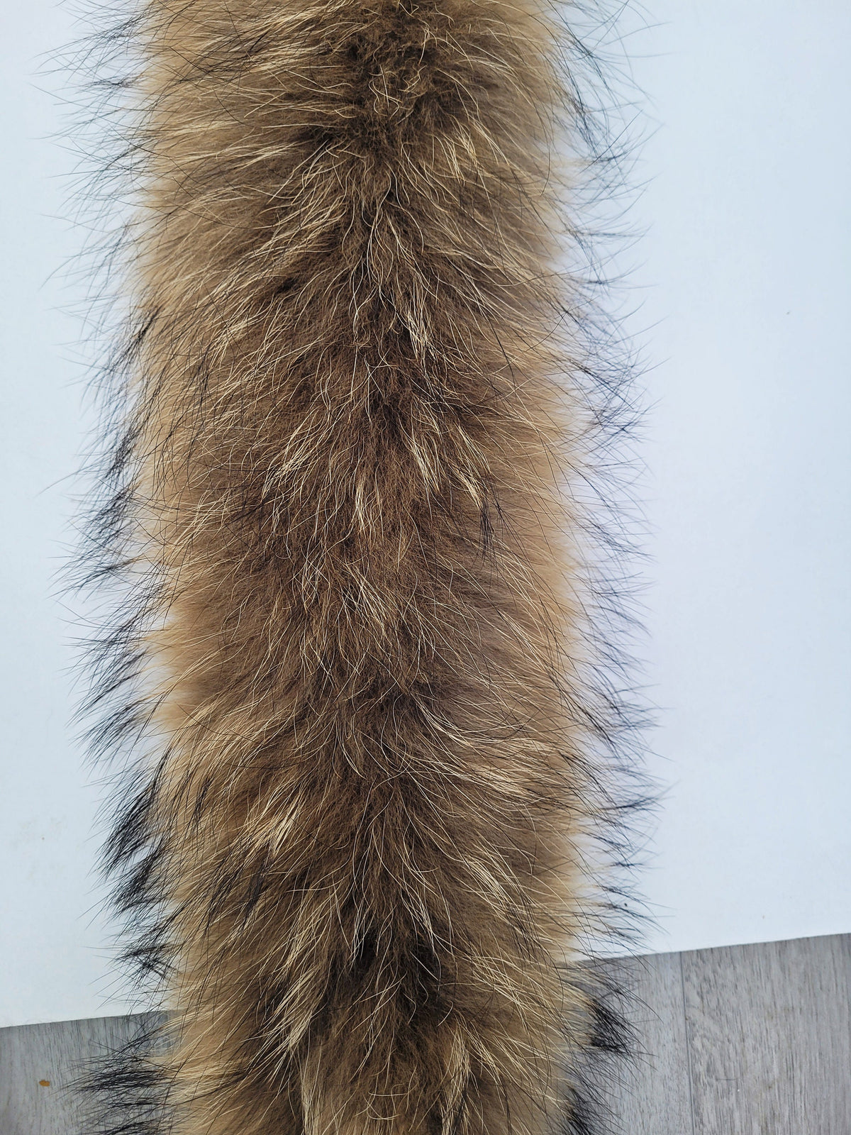 Natural brown raccoon fur hood trim replacement – size M – view 8