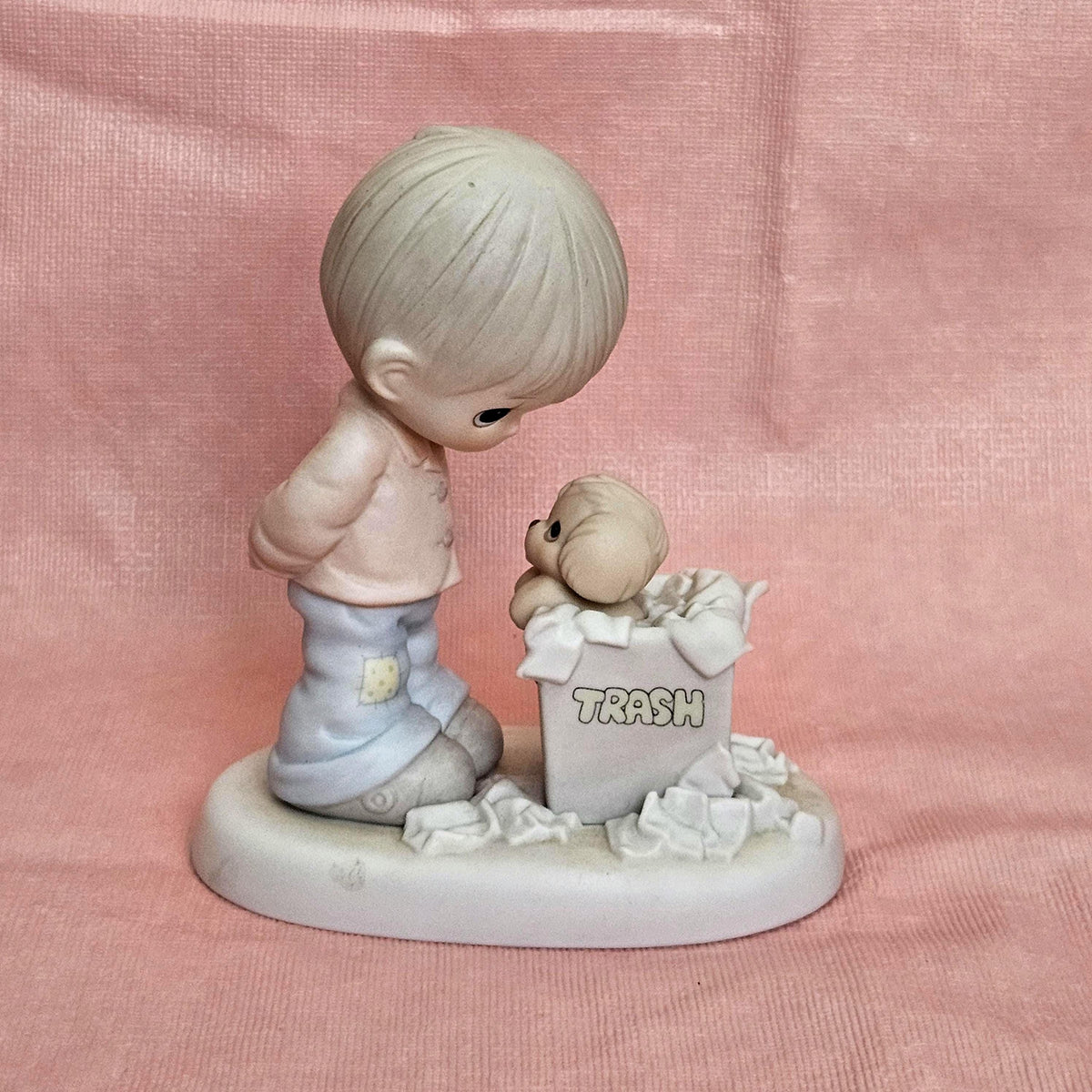 Precious Moments "You Just Can’t Chuck a Good Friendship" Figurine – 1987 PM-882