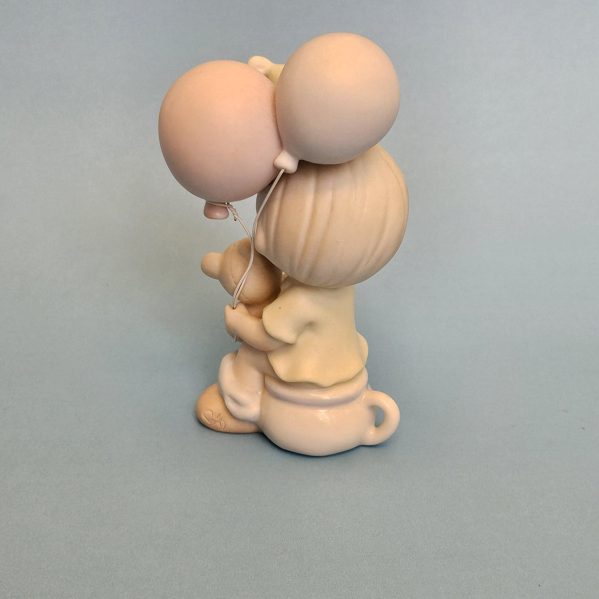 Back view of Precious Moments Clowns figurine