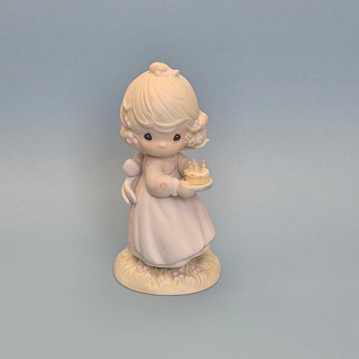 Precious Moments "May Your Birthday Be a Blessing" Figurine – 1990 Enesco 524301