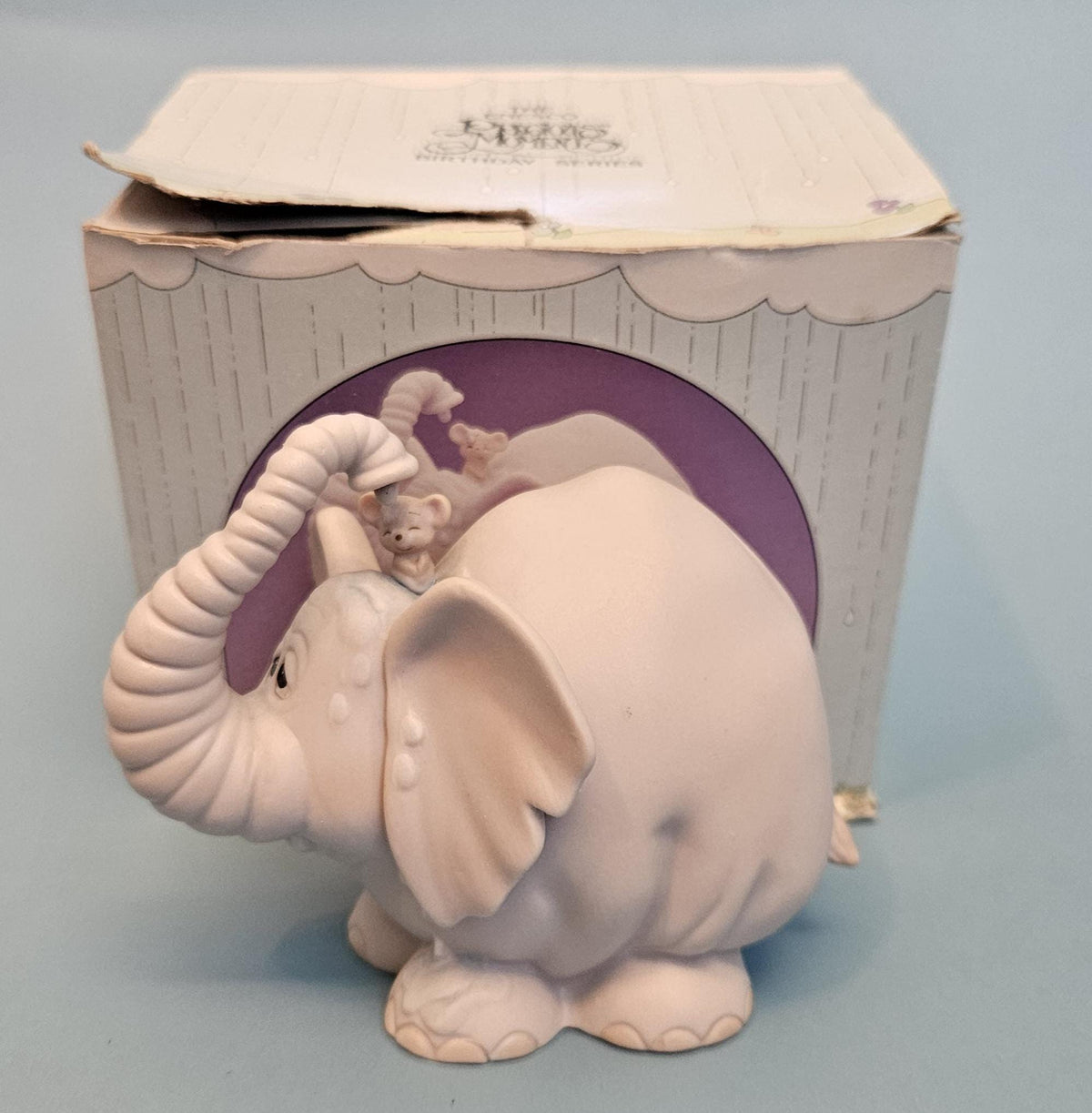 Precious Moments "To a Very Special Sister" Figurine – 1983 Enesco E2825