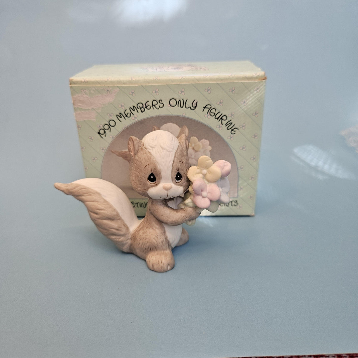 Precious Moments "Collecting Makes Good Scents" Figurine – 1990 Enesco BC901