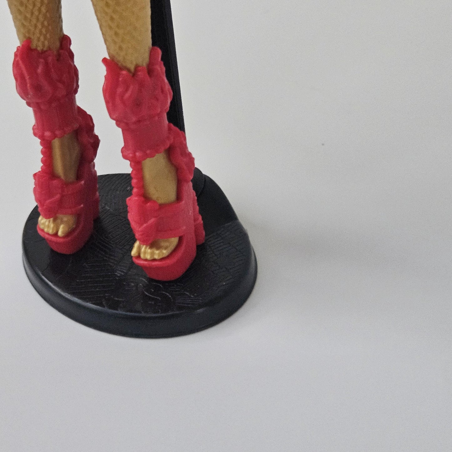 Monster High Doll Jinafire Long Ghouls Getaway for Collectors, Playing, Very Rare Doll, Original Clothes and Accessories, Used, Pre-owned