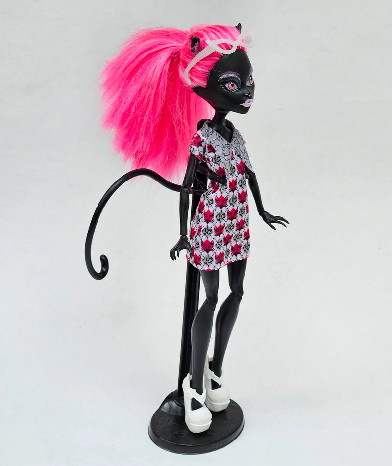 Monster High Doll Geek Shriek Catty Noir for Collectors, OOAK Repaints, Playing, Cat Doll, Girl, Original Clothes, Complete, Extremely Rare