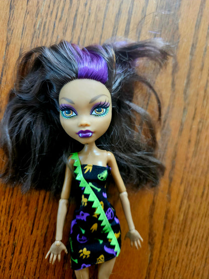 Clawdeen Wolf Freaky Field Trip Monster High Doll – Dress & Boots – Pre-Owned