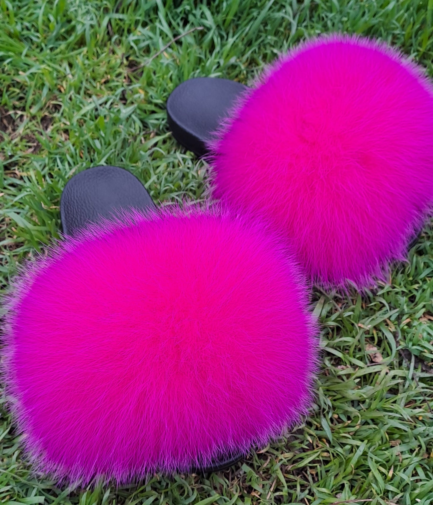 Fuchsia Raccoon Fur Slippers – Real Fur Slides
