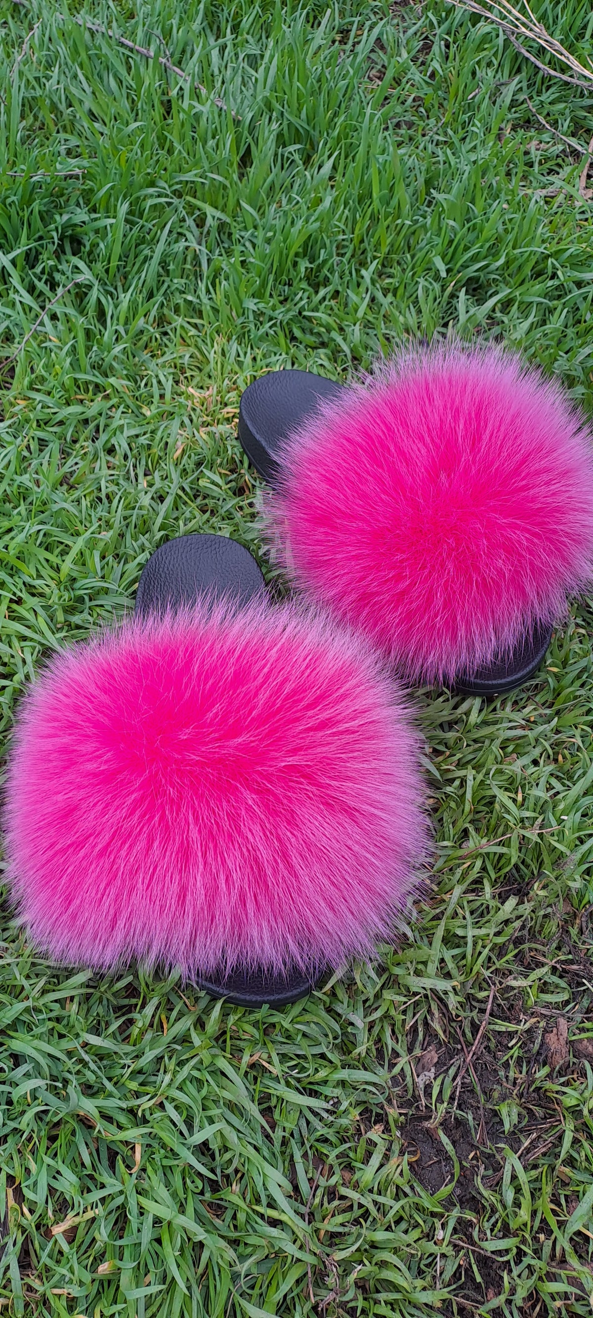 Hot pink Arctic fox fur slippers and real fur slides – view 4