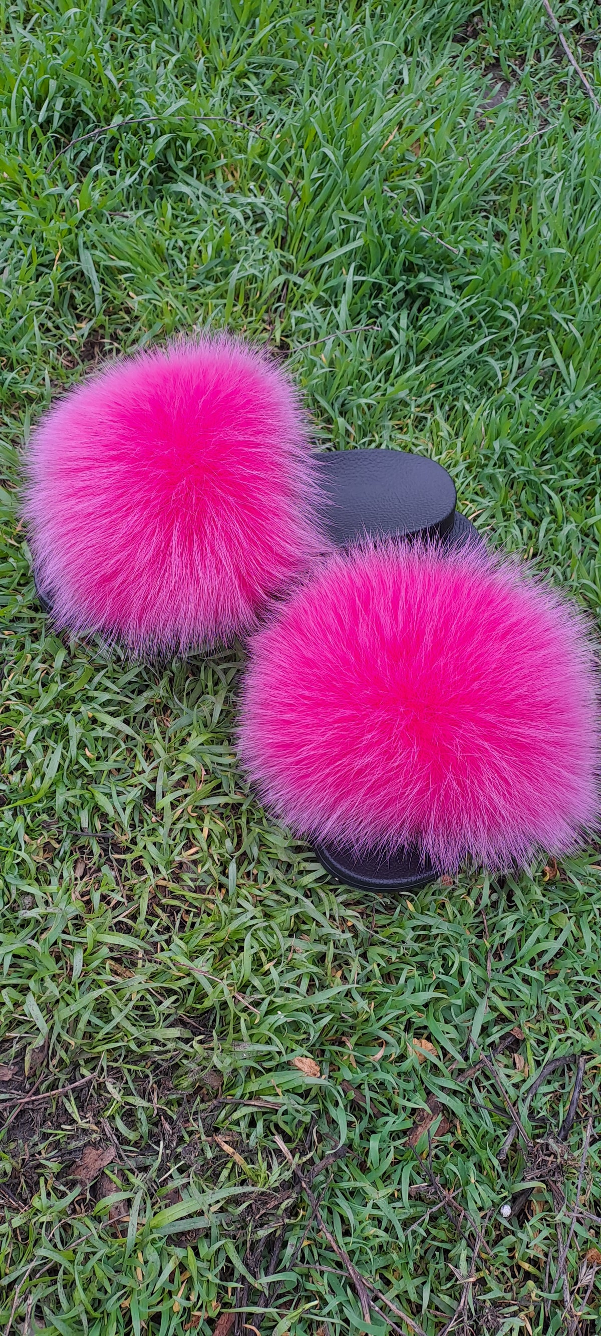 Hot pink Arctic fox fur slippers and real fur slides – view 2