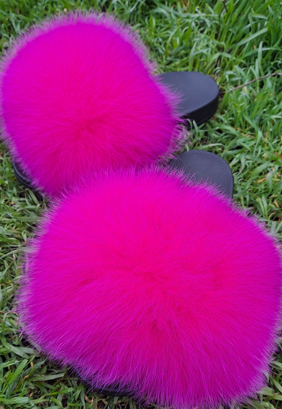 Fuchsia Raccoon Fur Slippers – Real Fur Slides