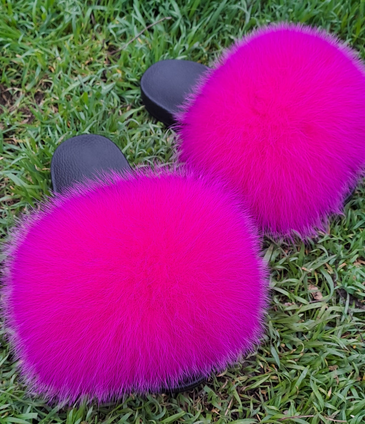 Fuchsia Raccoon Fur Slippers – Real Fur Slides