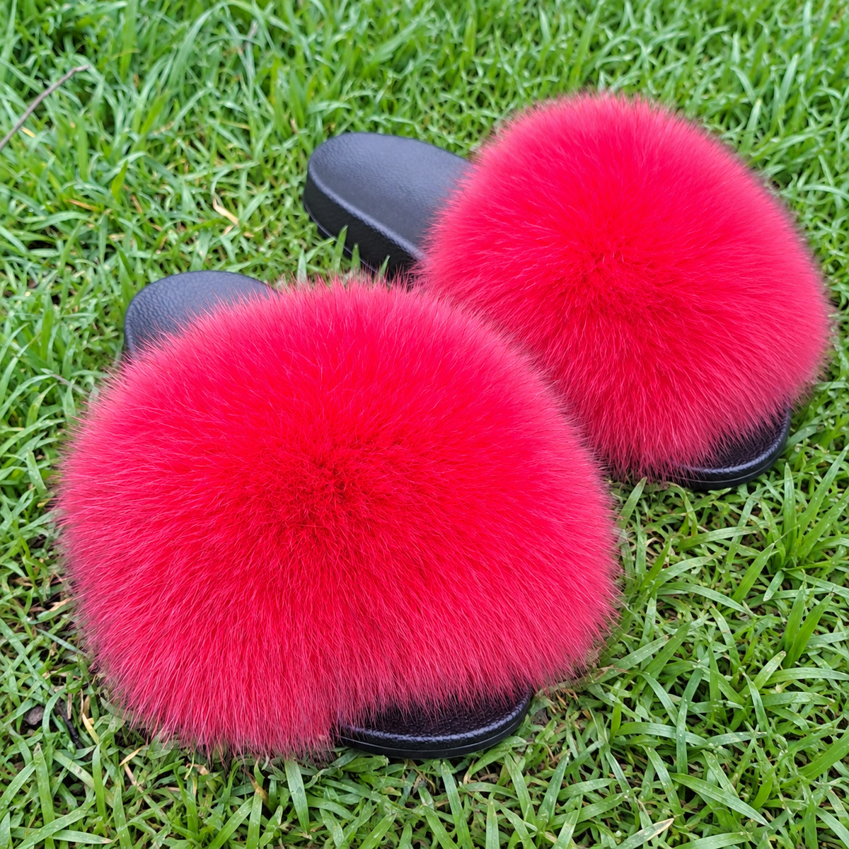 Bright red Arctic fox fur slippers and real fur slides – view 2