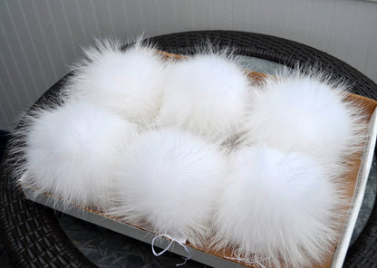 White Detachable Fur Pom Pom – genuine raccoon fur – image 1