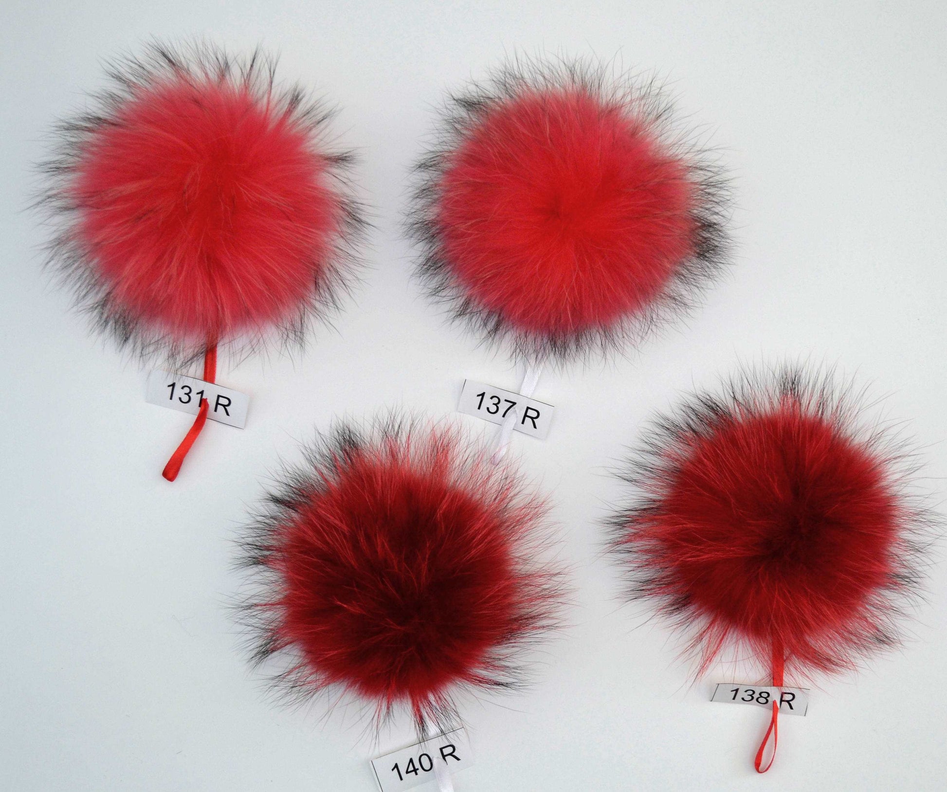 8,5" POM POM! Large Pom Poms, Fur Pom Pom for Hat, Fur Pompom, Fur Ball, Bag Charm, Pompom, Fur Pom, Knit Hat, Real Fur, Raccoon Fur, Red