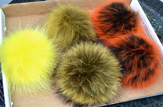 8,5" POM POM! Large Pom Poms, Fur Pom Pom for Hat, Fur Pompom, Fur Ball, Bag Charm, Pompom, Fur Pom, Knit Hat, Real Fur, Raccoon Fur, Orange