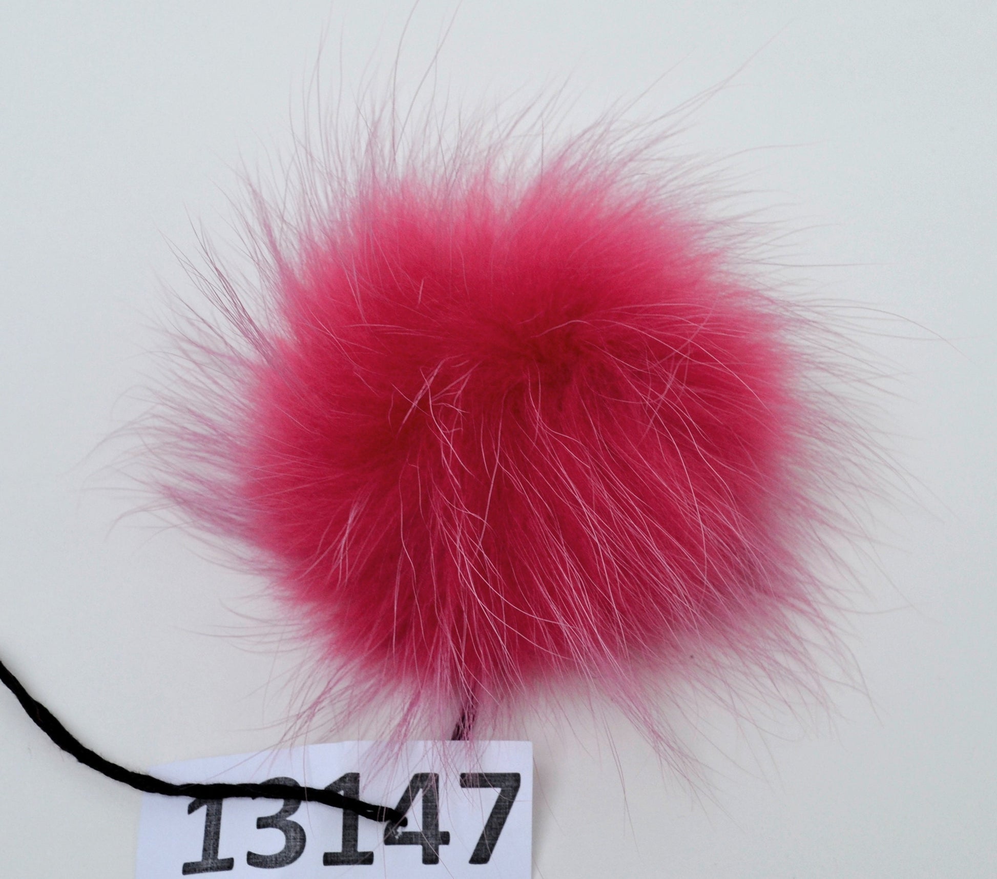 4" to 8,5" EXTRA LARGE FUR Pom Pom! High Quality Red Raccoon Pom Pom Hat Beanie Tuque Winter Knit Hat Large Pom Pom Fluffy Raccoon Fur Ball