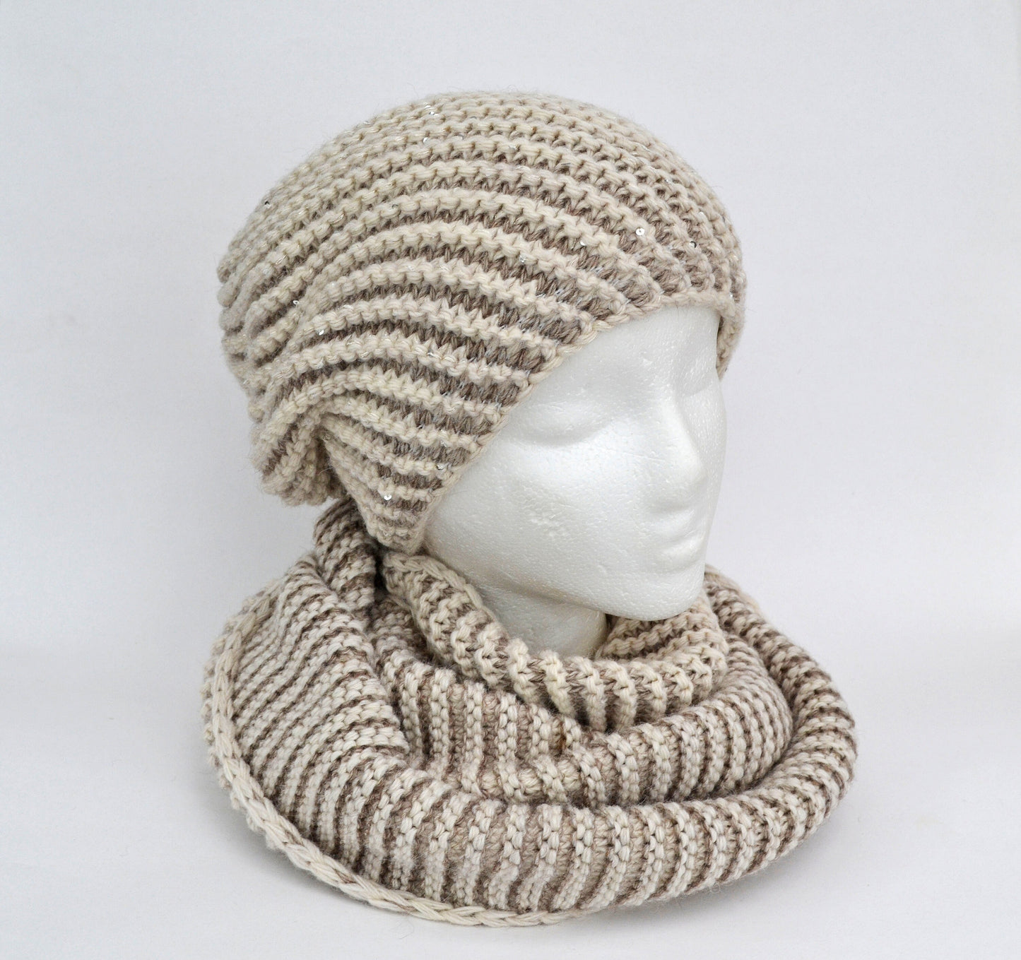 WINTER WOMAN HAT and Infinity Scarf Set, Diagonal Rib Hat, Winter Woman Beanie, Beanie Hat, Winter Accessories, Chunky Hat, Black Woman Hat