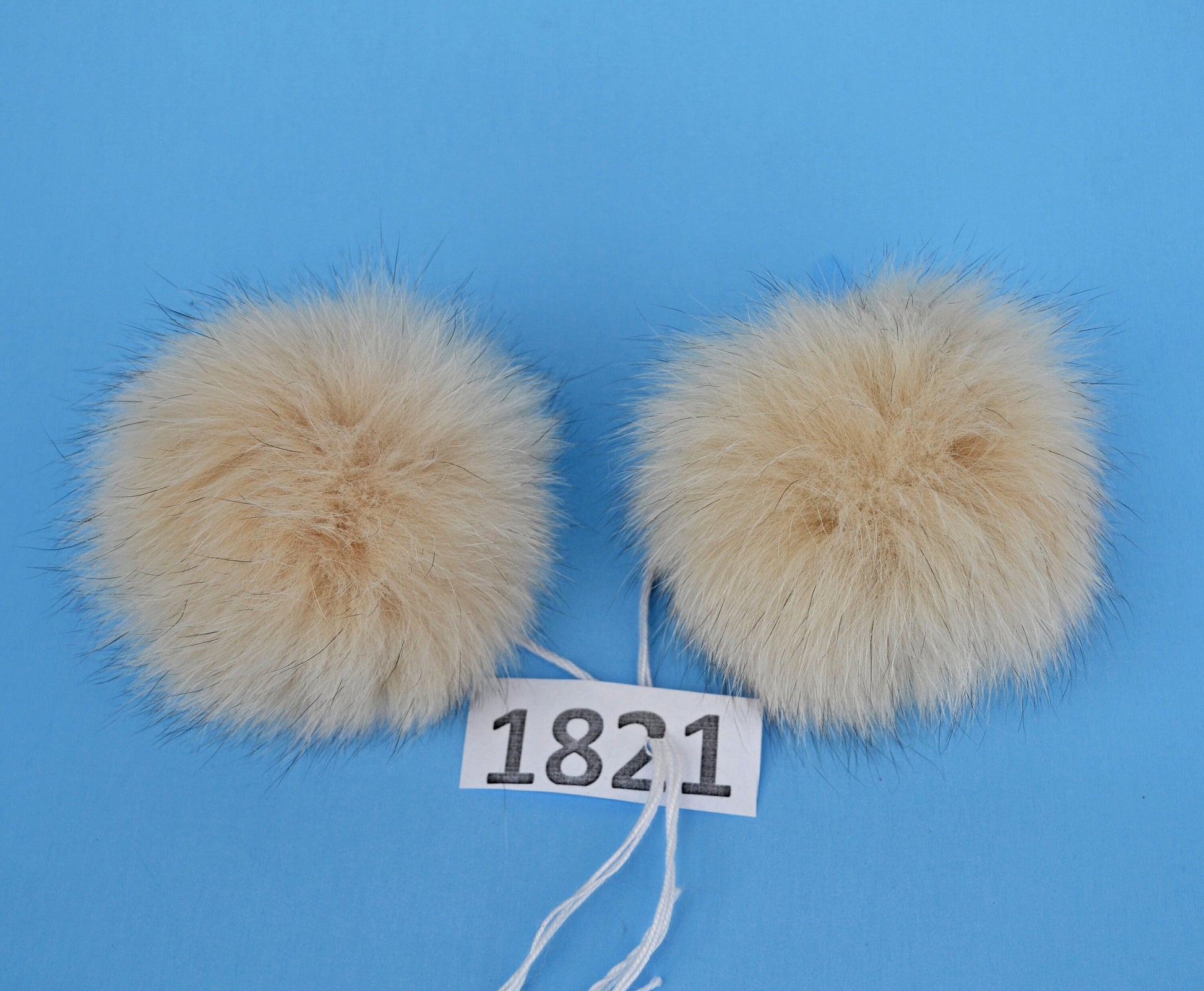4,5" to 5" HIGHEST QUALITY FOX Pom Poms! Double Fox Fur Shiny Soft Pom Pom for Women Hat Beanie Tuque Winter Knit Hats Puff Fluffy Fur Ball