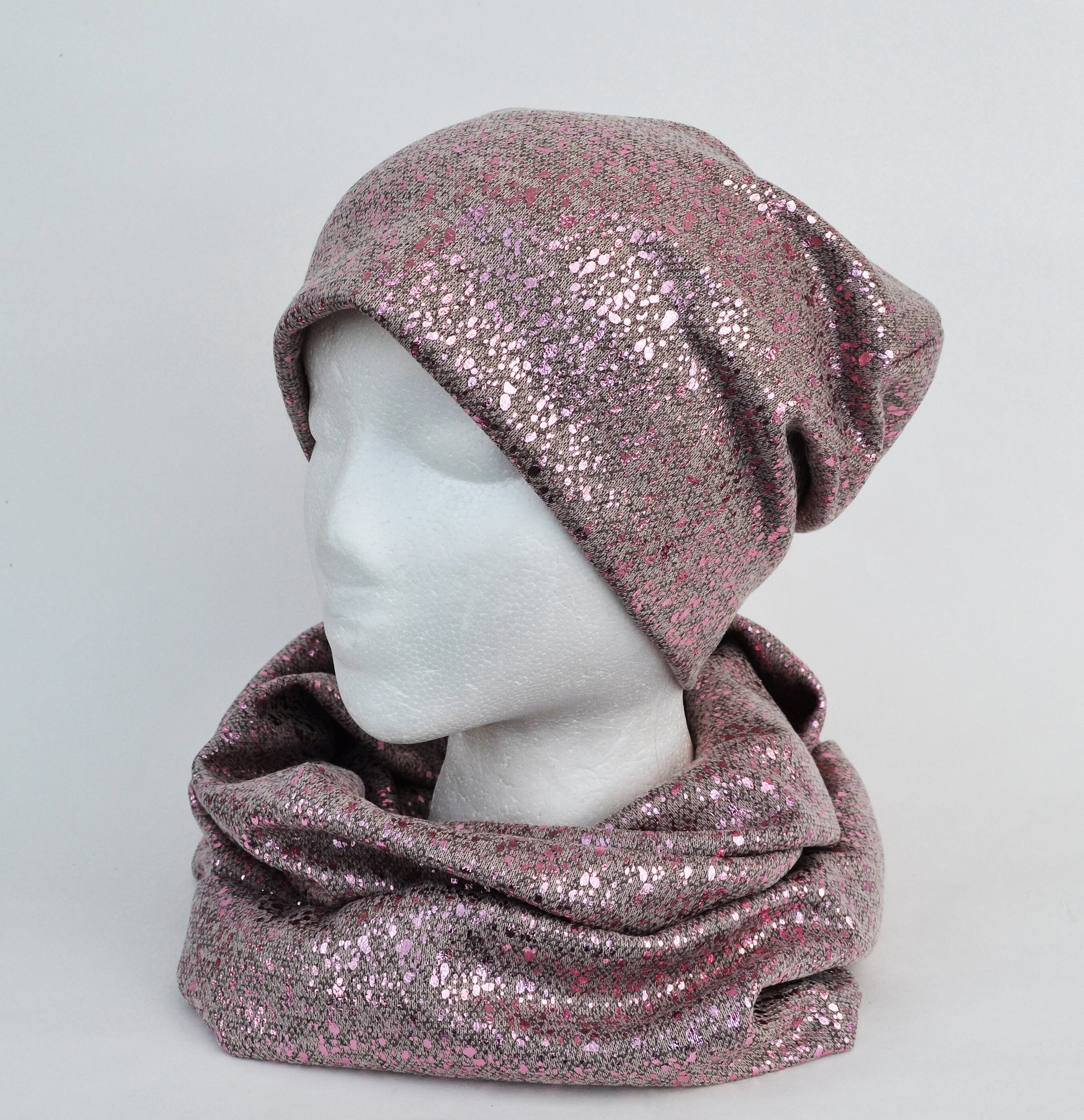 GIRL WOMAN HAT and Infinity Scarf Set, Shiny Metallic Hat, Woman Beanie, Beanie Hat, Girl Slouchy Beanie, Knit Fabric Hat, Infinity Scarf