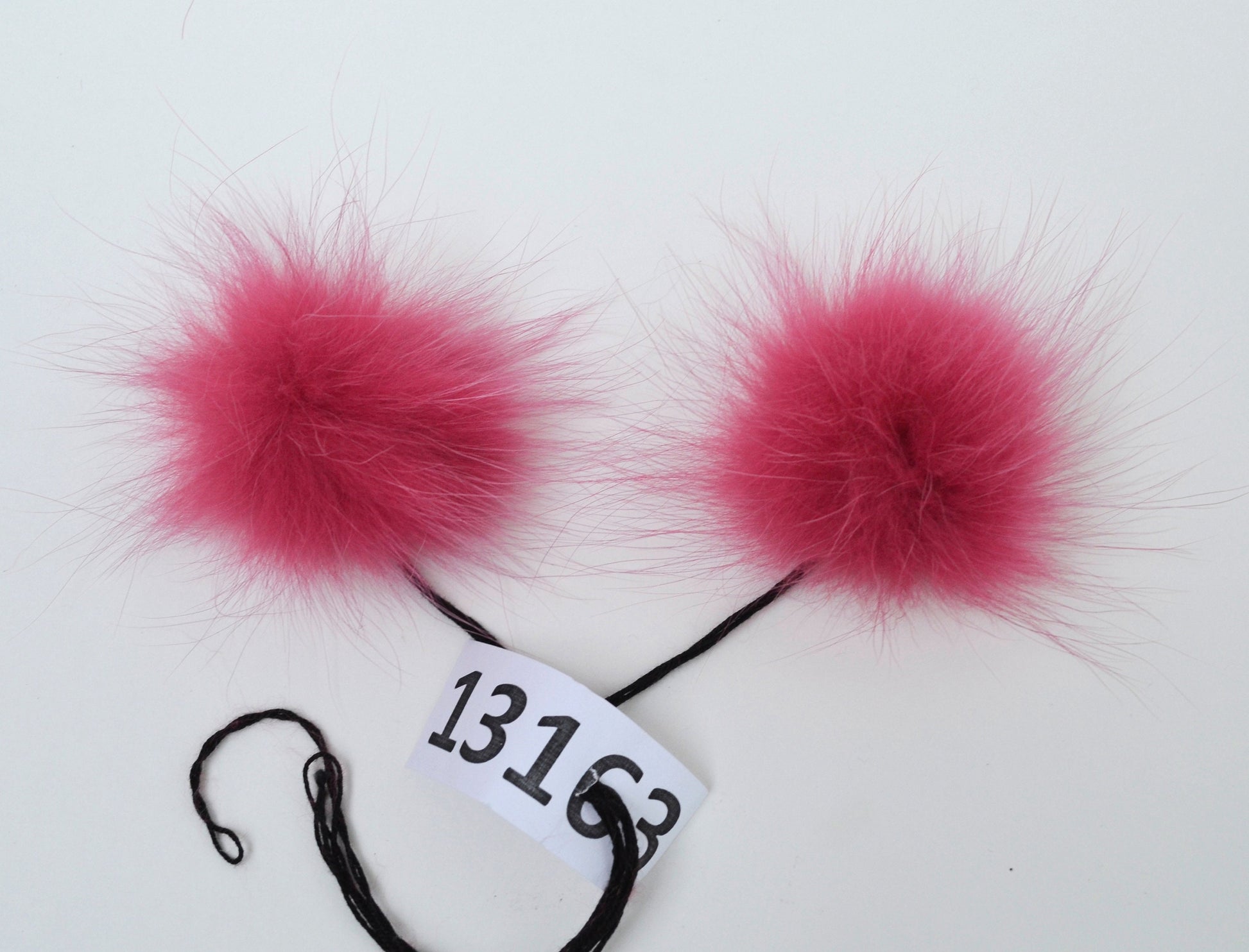 4" to 8,5" EXTRA LARGE FUR Pom Pom! High Quality Red Raccoon Pom Pom Hat Beanie Tuque Winter Knit Hat Large Pom Pom Fluffy Raccoon Fur Ball
