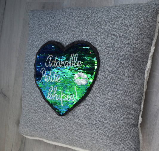 Red reversible sequin heart sew-on patch – view 3