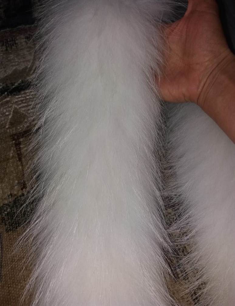 Finnish raccoon fur hood trim cut from genuine Finnish raccoon pelt – size S – view 6