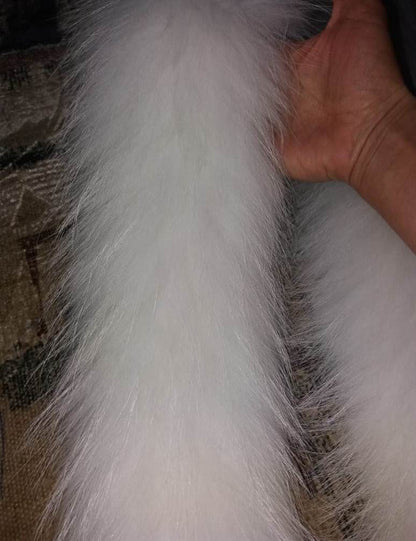 Finnish raccoon fur hood trim cut from genuine Finnish raccoon pelt – size S – view 6