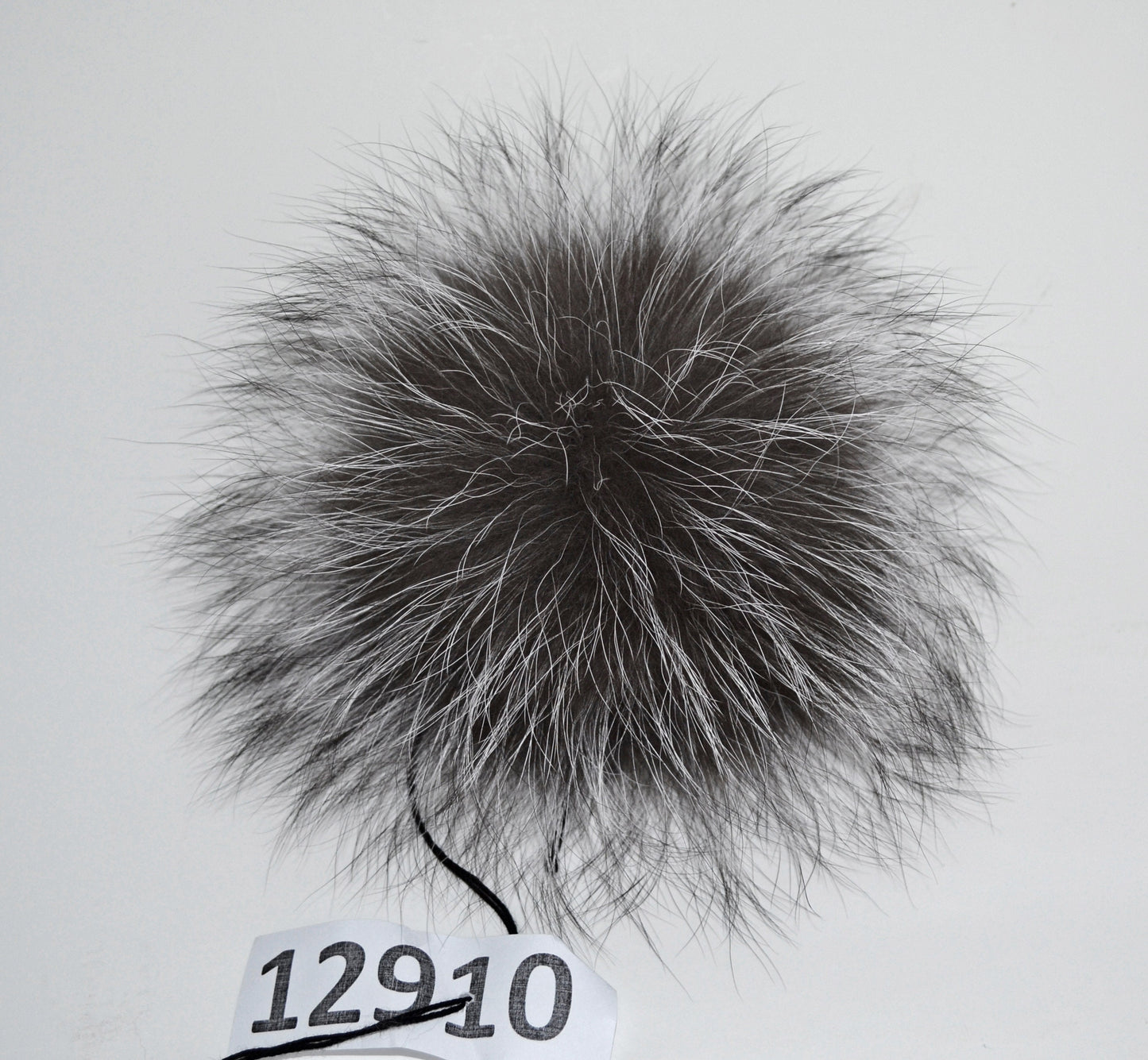 7" -8" LARGE SILVER FOX Pom Poms! Double Silver Fox Pom Pom, Fur Pom-Pom, Large Pom Pom, Silver Fox Fur, Knit Hat, Chunky Hat Fur Ball