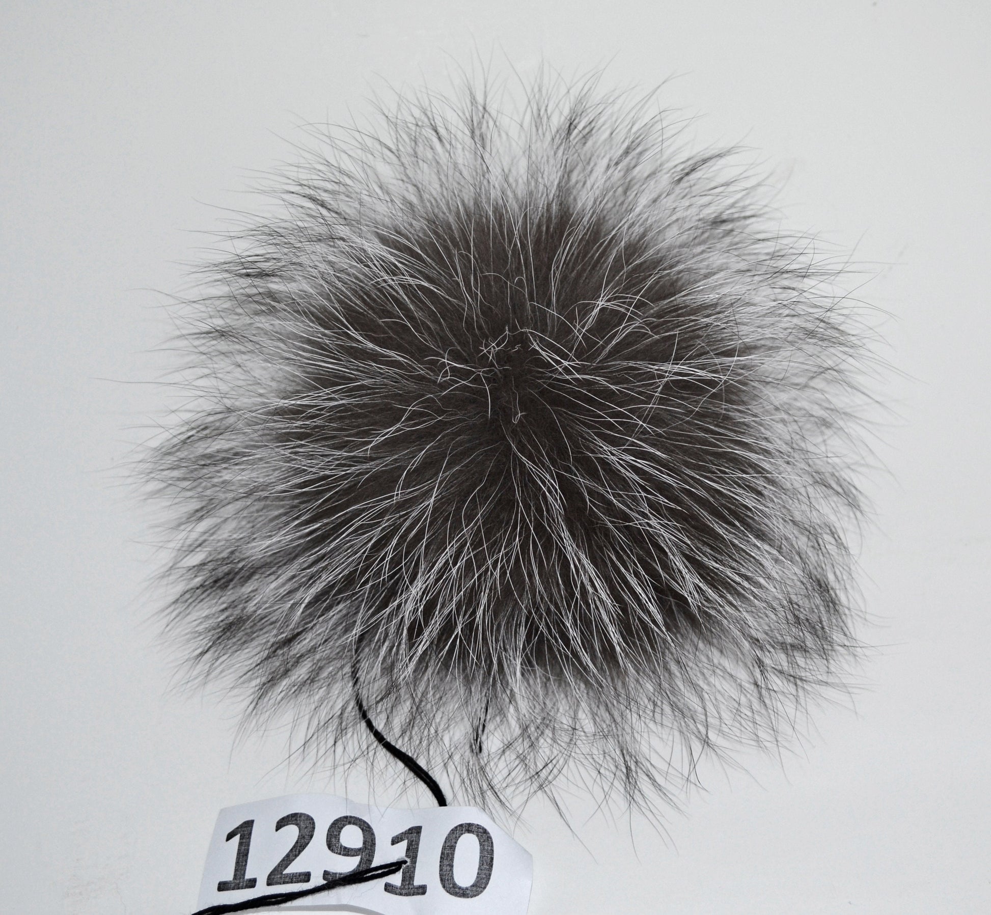 7" -8" LARGE SILVER FOX Pom Poms! Double Silver Fox Pom Pom, Fur Pom-Pom, Large Pom Pom, Silver Fox Fur, Knit Hat, Chunky Hat Fur Ball