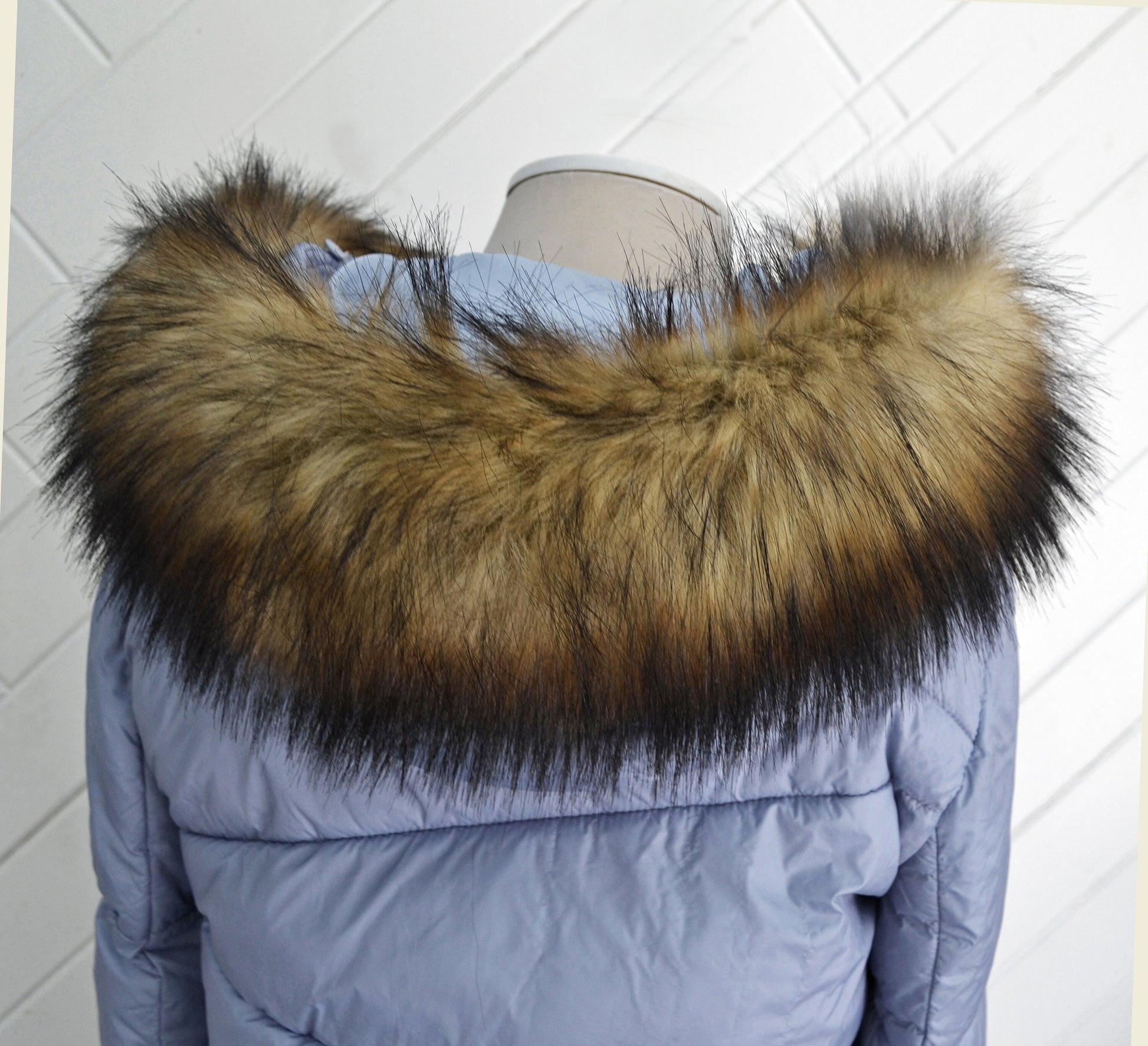 BY ORDER Faux Fur Vegan Trim Hood 70 cm, Large Faux Fur Collar Trim, Faux Raccoon Fur, Fur Ruff, Faux Fur Hood, Hood Fur Jacket, Fur stripe