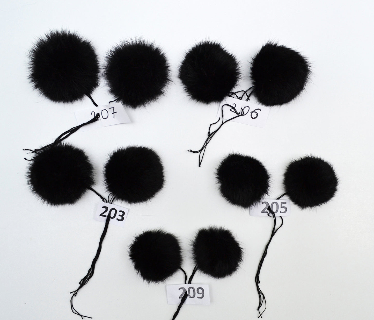 Handmade Rabbit Fur Pom Pom: Detachable Tuque & Beanie Accessory