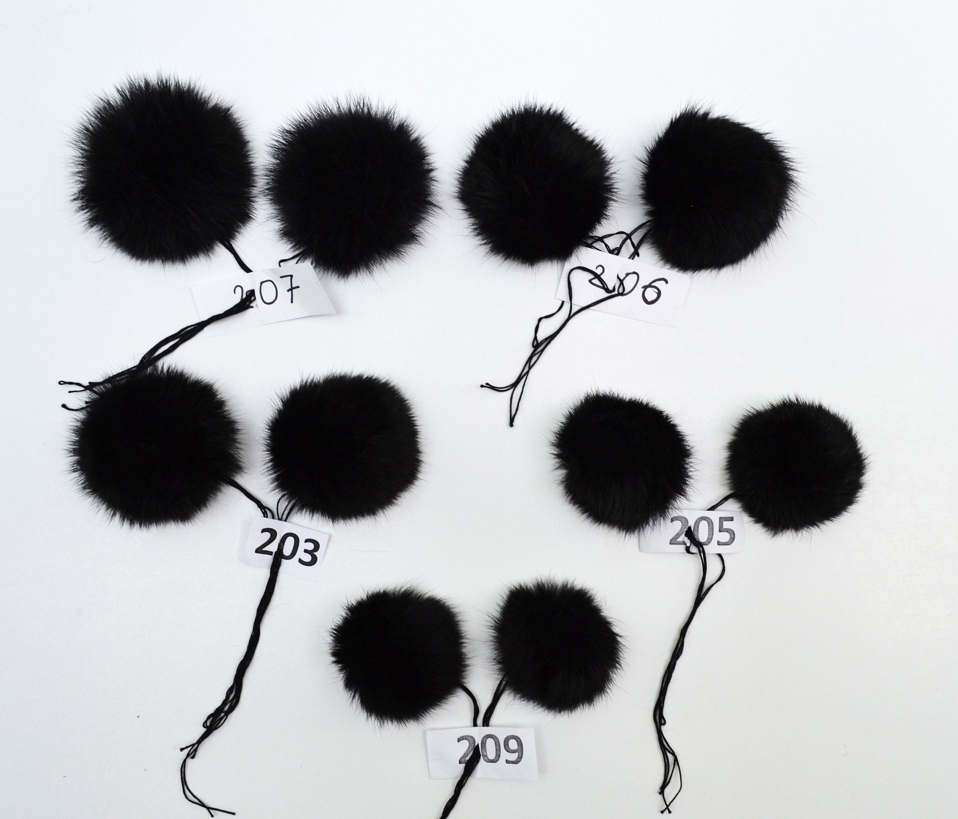 Handmade Rabbit Fur Pom Pom: Detachable Tuque & Beanie Accessory