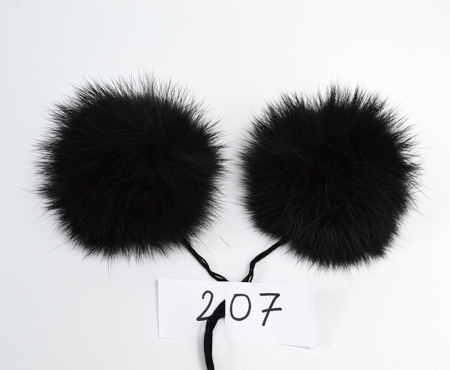 Handmade Rabbit Fur Pom Pom: Detachable Tuque & Beanie Accessory