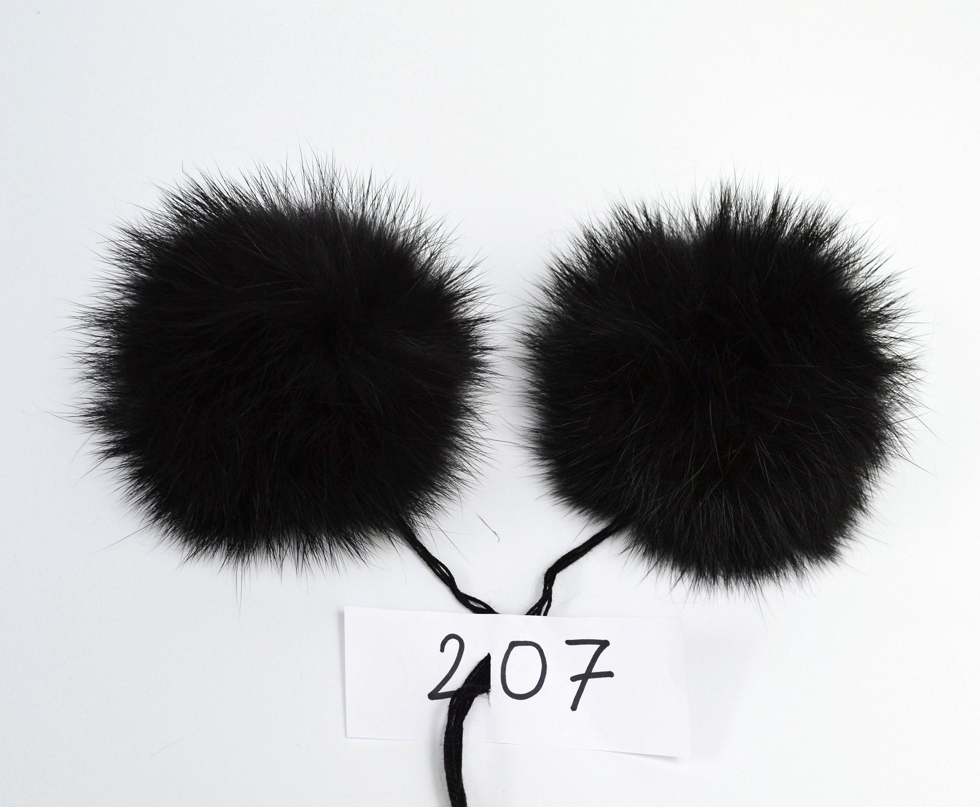 Handmade Rabbit Fur Pom Pom: Detachable Tuque & Beanie Accessory