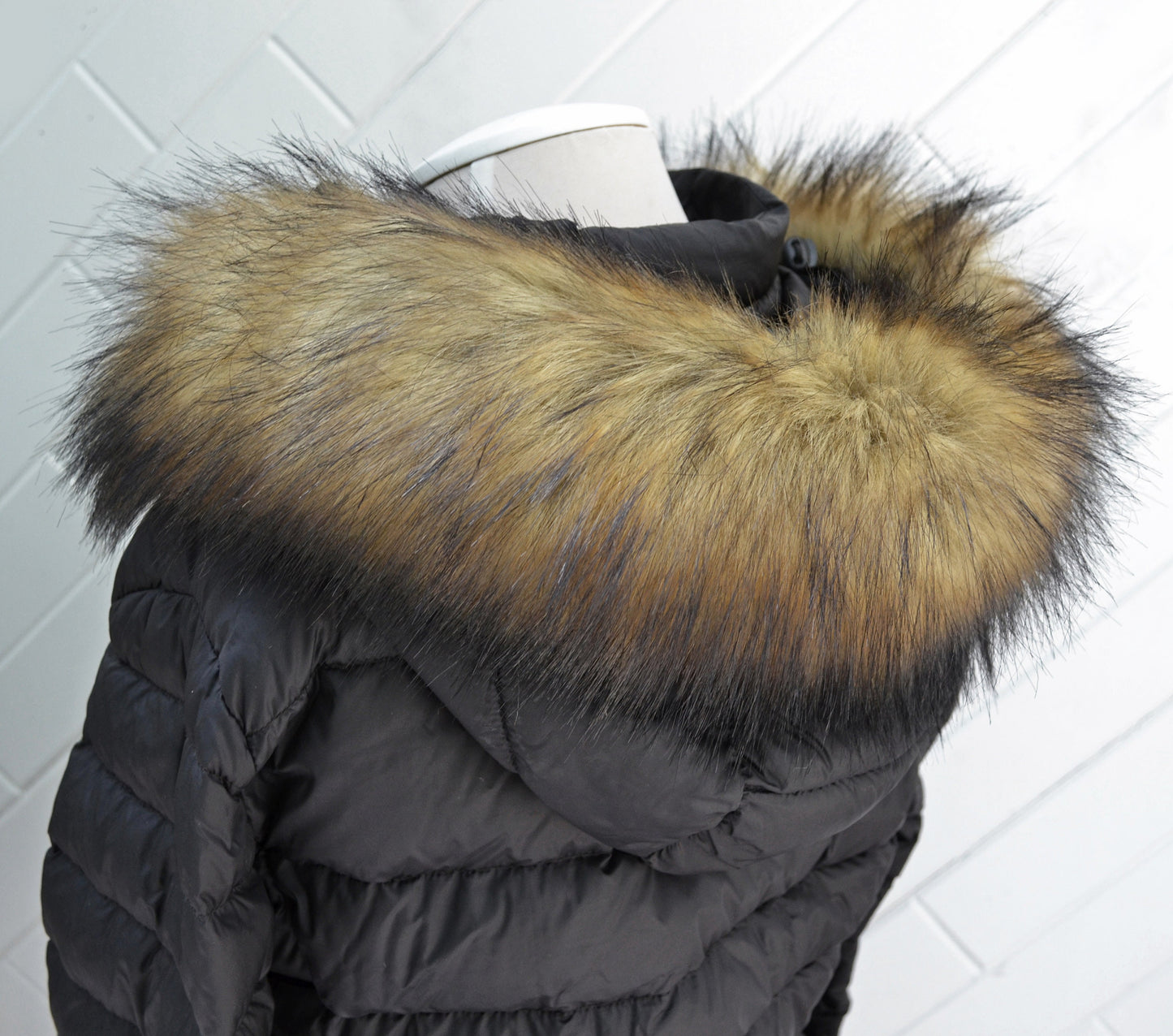 BY ORDER Faux Fur Vegan Trim Hood 70 cm, Large Faux Fur Collar Trim, Faux Raccoon Fur, Fur Ruff, Faux Fur Hood, Hood Fur Jacket, Fur stripe