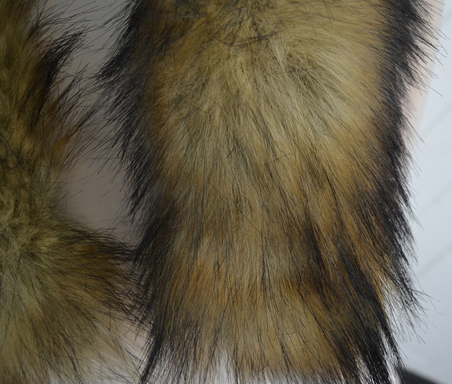BY ORDER Faux Fur Vegan Trim Hood 70 cm, Large Faux Fur Collar Trim, Faux Raccoon Fur, Fur Ruff, Faux Fur Hood, Hood Fur Jacket, Fur stripe