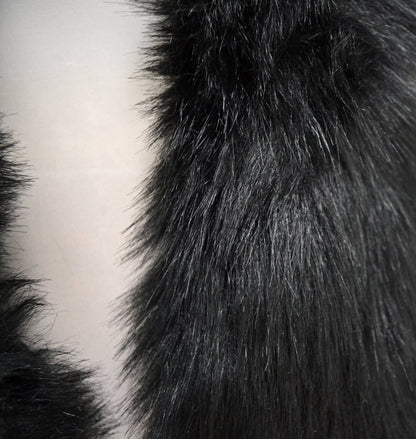 Black Faux Fur Replacement Hood Trim – 60–80 cm – product photo 2
