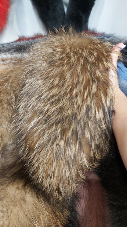 Natural real fur collar made from raccoon fur – detailed view
