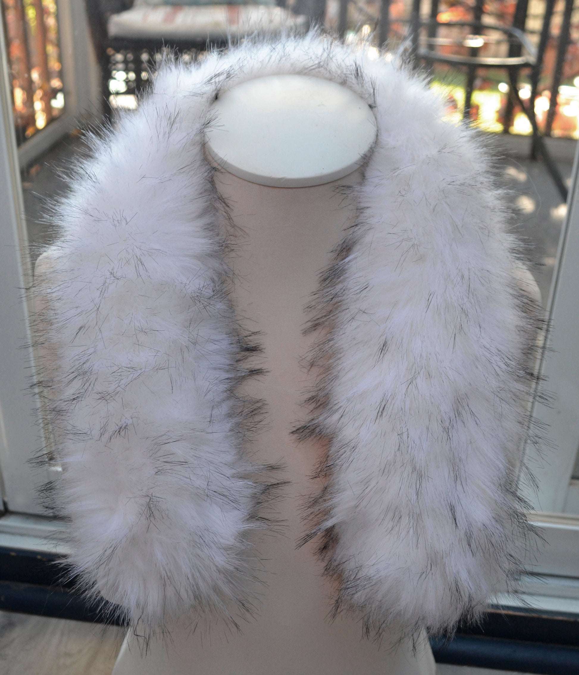 BY ORDER Faux Fur Vegan Trim Hood 70 cm, Faux Fur Collar Trim, Fake Fur, Fur Fabric, Fur Ruff, Faux Fur Hood, Hood Fur Jacket, White
