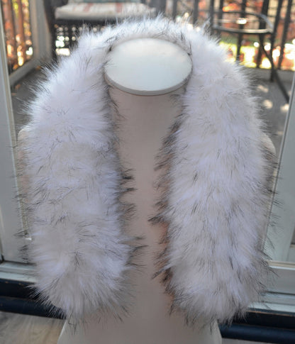 White Black-Tip Faux Fur Hood Trim – 60–80 cm – product photo 5