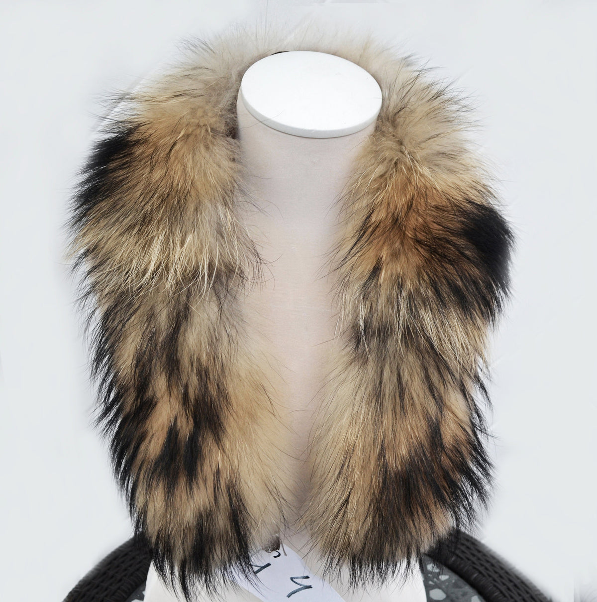 Natural Brown Finnish raccoon fur hood trim cut from genuine Finnish raccoon pelt – size XL – view 6