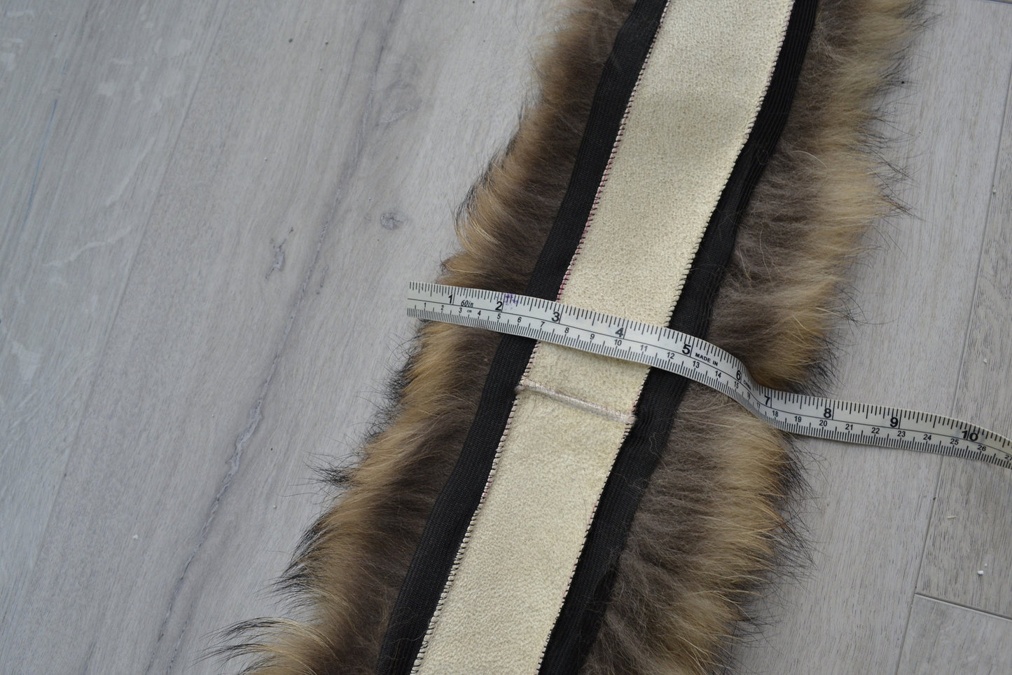 BY ORDER XL Exclusive Real Raccoon Fur Collar, Fur Trim for Hoodie, Raccoon Fur Collar, Fur Scarf, Fur Ruff, Raccoon Fur Hood, Raccoon