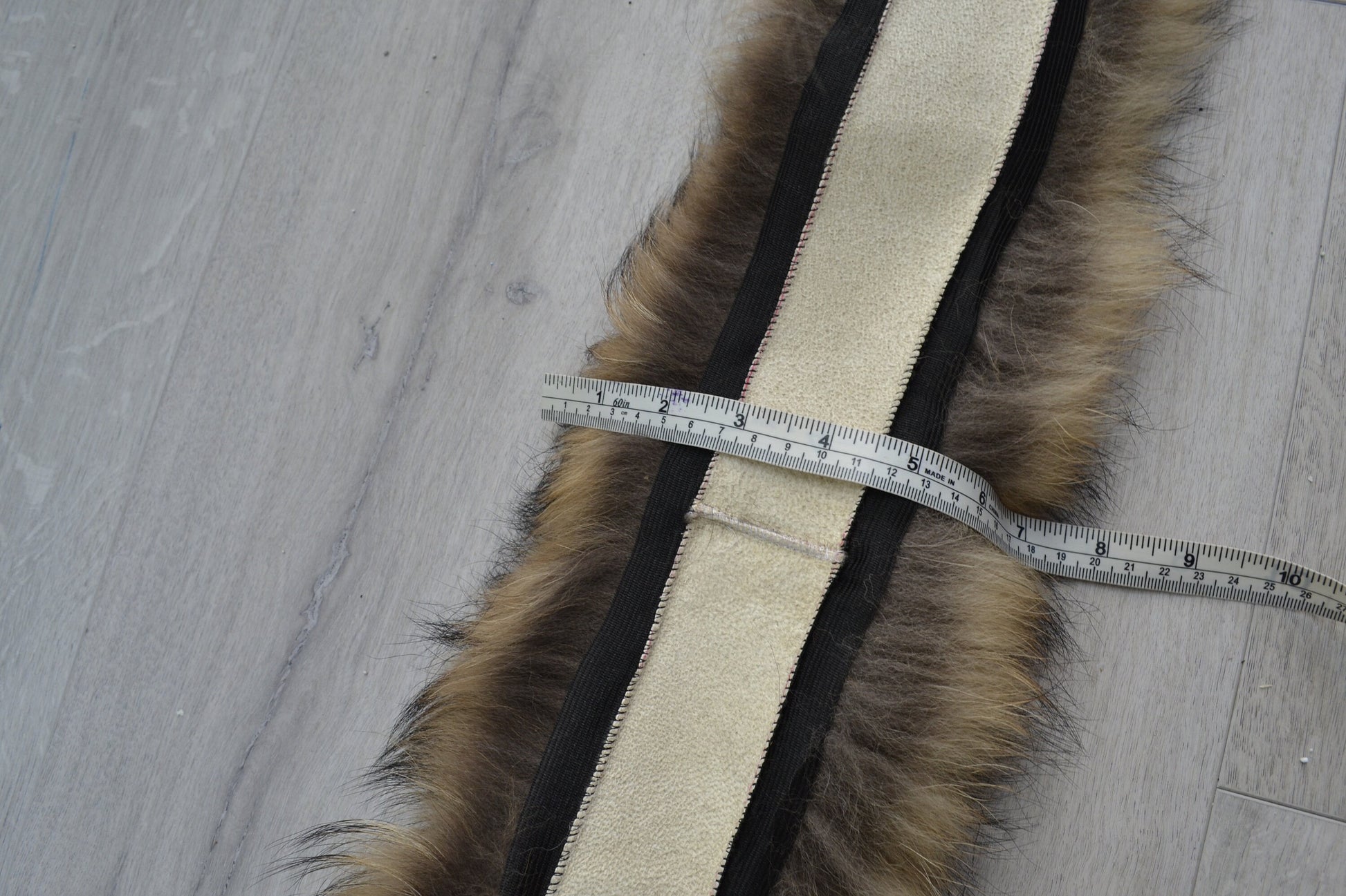BY ORDER XL Exclusive Real Raccoon Fur Collar, Fur Trim for Hoodie, Raccoon Fur Collar, Fur Scarf, Fur Ruff, Raccoon Fur Hood, Raccoon