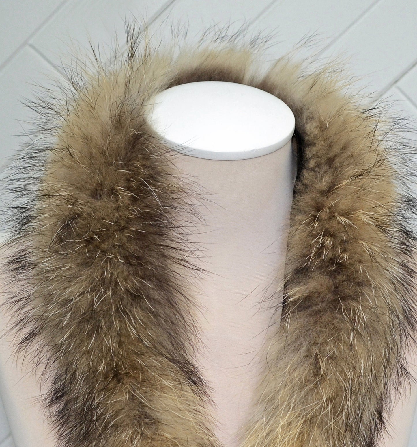 BY ORDER, 60 cm Real Raccoon Fur Collar, Fur Trim for Hoodies, Raccoon Fur Collar, Fur Scarf, Fur Ruff, Raccoon Fur Hood, Raccoon Fur