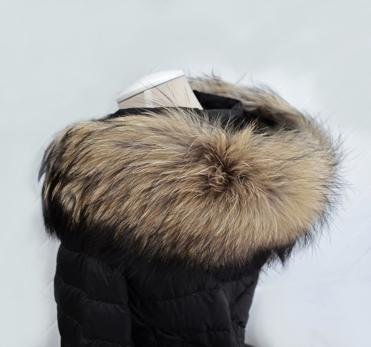 Natural Brown Finnish raccoon fur hood trim cut from genuine Finnish raccoon pelt – size XL – view 9
